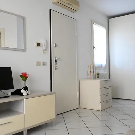 Apartament Cv001 Cervia, Comodo Monolocale Al Piano Terra *